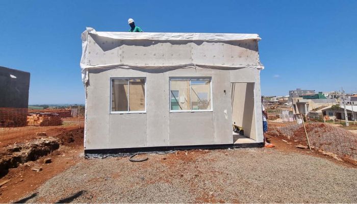 Rio Bonito - Primeira casa erguida pelo Estado já está na fase de acabamento